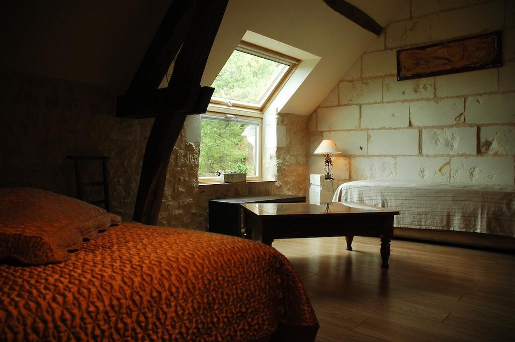 Les Pierres D'aurèle Chambres d'Hôtes Saint-Georges-sur-Cher Quarto foto