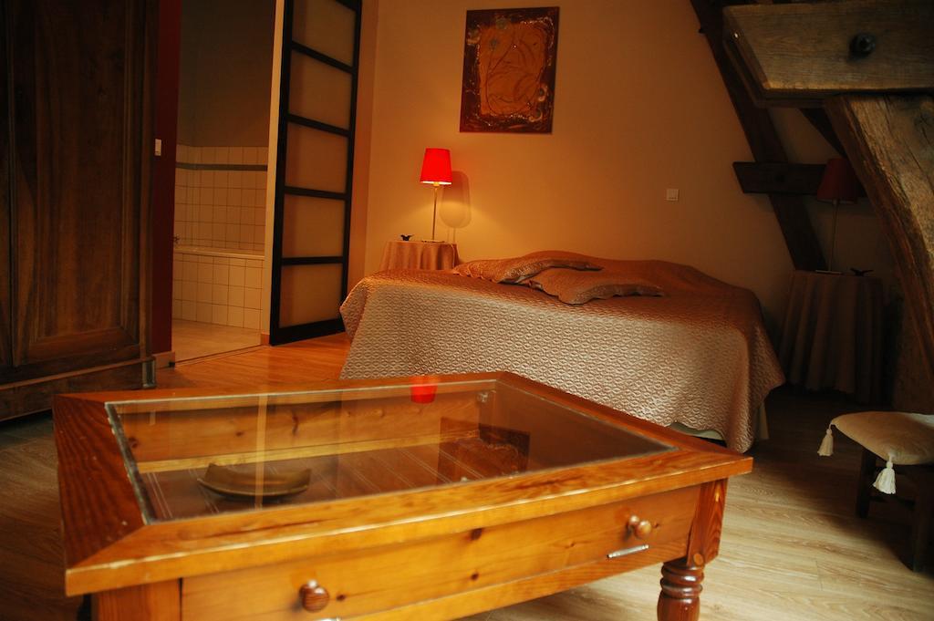 Les Pierres D'aurèle Chambres d'Hôtes Saint-Georges-sur-Cher Quarto foto