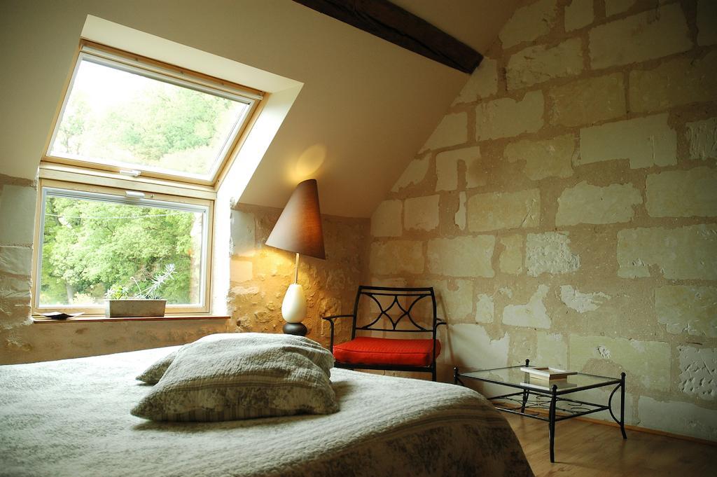 Les Pierres D'aurèle Chambres d'Hôtes Saint-Georges-sur-Cher Quarto foto